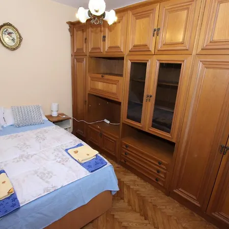 Oto Apartment