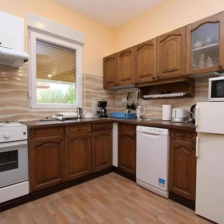 Apartment Oto Pula