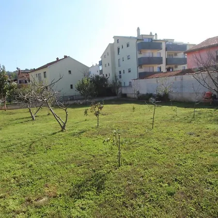 Apartment Oto *