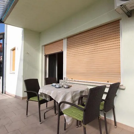 Apartment Oto *