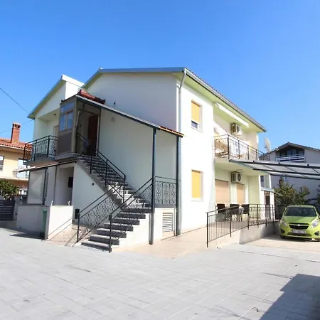 Oto Pula