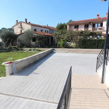 Apartment Oto Pula