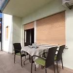 Apartman Oto *