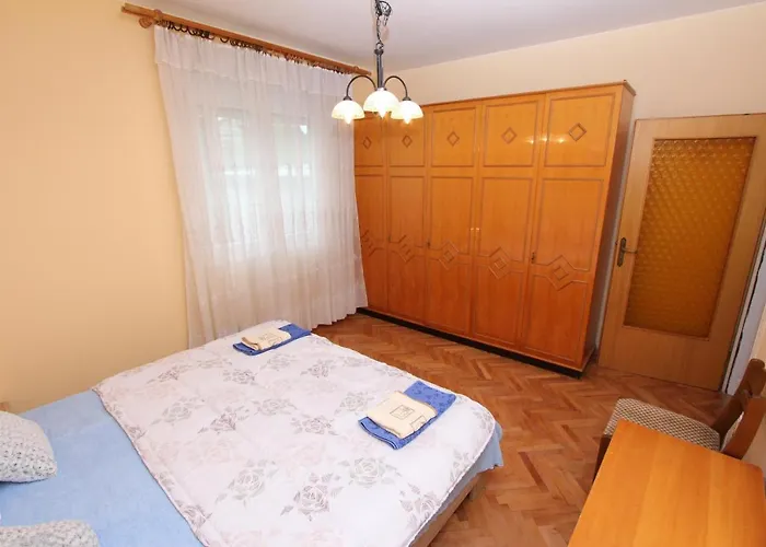 Apartman Oto *